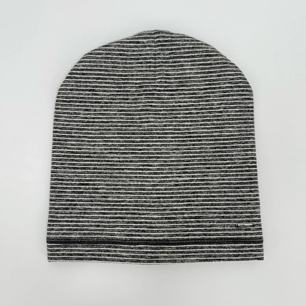 Lululemon Bundle of 2 Vinyasa Herringbone Scarf and Snap Beanie